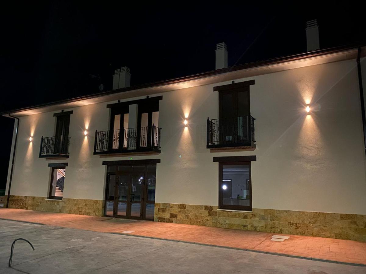 Albergue La Huella San Martín del Camino Exterior foto
